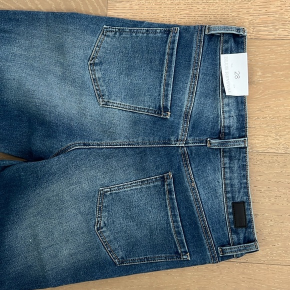 Embellished High-Rise Jeans Washed Denim Rhinestone Straight Jeans - Picture 10 of 11